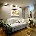 Luxury Artistic & Design Apartment In Historic Center, With Chromotherapy & Private Parking, Navigli - Bocconi