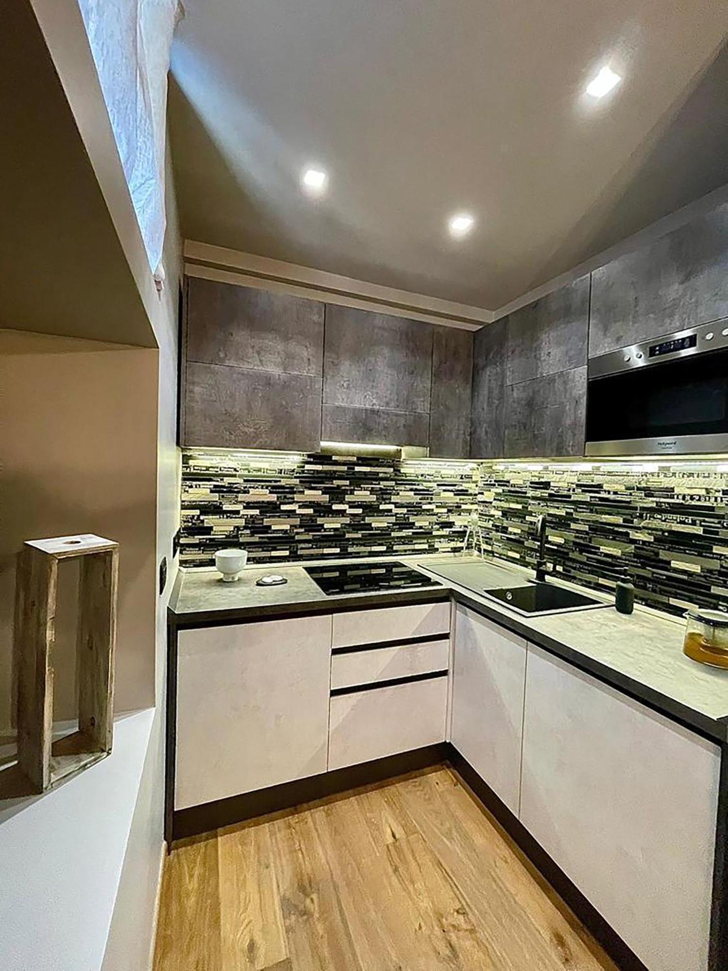 Apartment Luxury Artistic & Design In Historic Center, With Chromotherapy & Private Parking, Navigli - Bocconi *